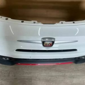 pare-chocs avant pour une Fiat 500/595 Abarth