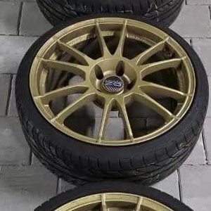 jante OZ Racing Ultraleggera de 19 pouces